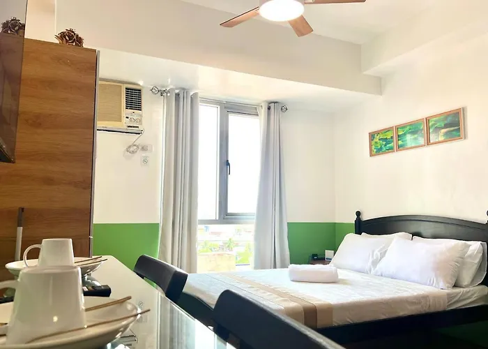 Emerald Escapes - Avida San Lazaro Near Ust-winford-sm 3* マニラ市